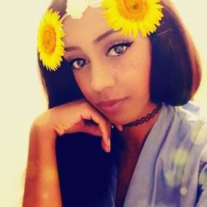 Meet your Posher, Mariee